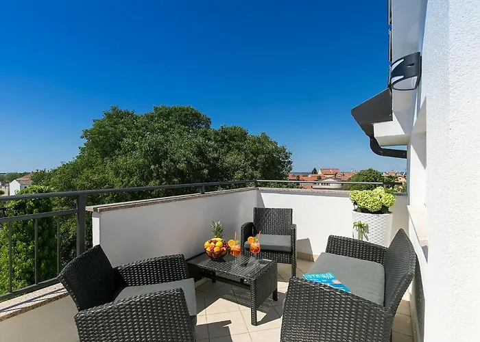 Labinjan Apartamento *