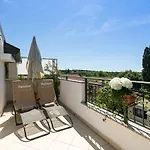 Labinjan Appartement *