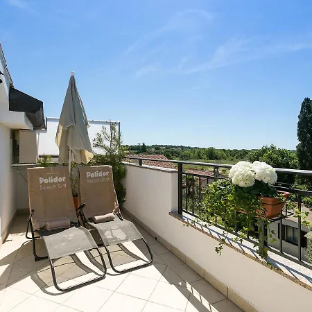 Labinjan Apartamento *