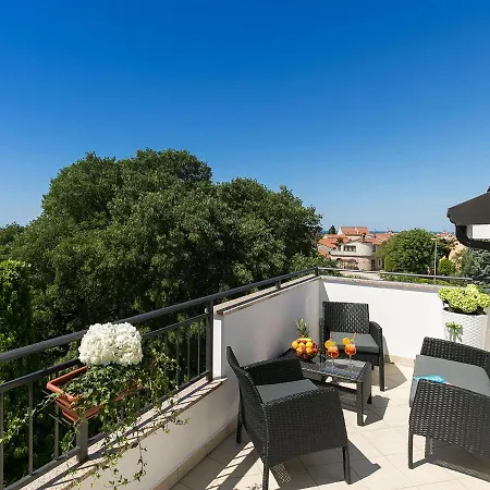 Labinjan Apartamento
